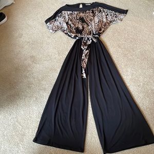 Avenue Size 18/20 jumpsuit, print top,solid black pant with sash